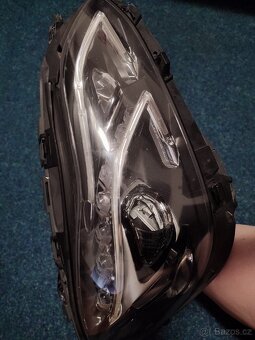 Originální právě přední Led světlo na Mercedes-Benz - 5