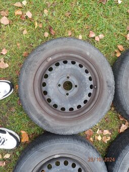 4xObutá zimní sada kol na ŠKODA CITIGO BARUM 165/70 R14 - 5