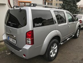 Nissan Pathfinder - 5