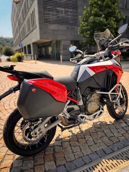 Multistrada V4S FULL SPORT - 1. maj. - doplňky 180tis. - 5