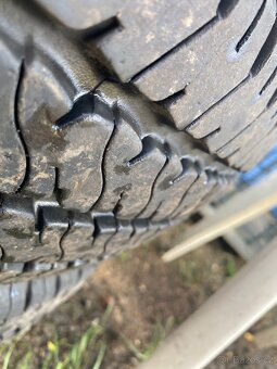 Prodám sadu pneu 215/65 R15 C - 5