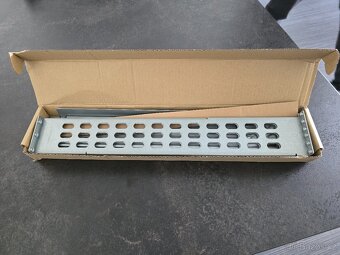 APC Smart-UPS 2200VA - 5