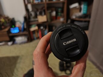 Digitální zrcadlovka Canon EOS 2000D +příslušenství - 5