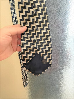 Kvalitní materiál, kravata 100% Pure Silk hedvábí. - 5