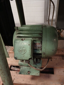 malý soustruh 400V - 5