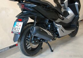 Honda Forza 300 ABS - původ ČR, 1.maj, 24 990 km - 5