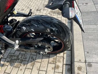 YAMAHA MT-07 - 5