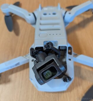 DJI Mini 4K – odlomeny gimbal, prasknuté rameno - 5