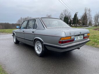 BMW 520i E28 - 5