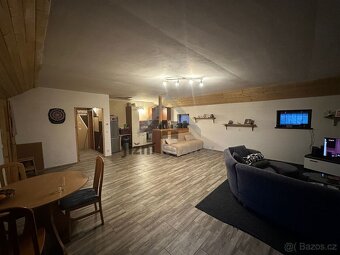 Činžovní dům v obci Besednice - 5