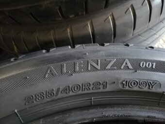 Prodám 2ks pneu 285 /40 /21 - 5