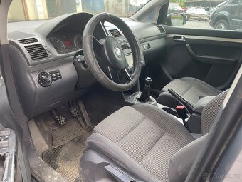 Volkswagen Touran 2,0 TDi - náhradní díly - 5