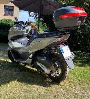 Skútr Honda PCX 125 rv. 2023 - 5