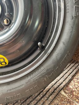 Prodám dojezdové kolo 125x80R15 ford focus MK1 - 5