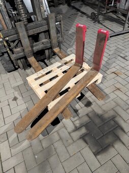 Paletyzační vidle na VZV ještěrku - 5