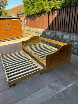 Dřevěná postel - 5