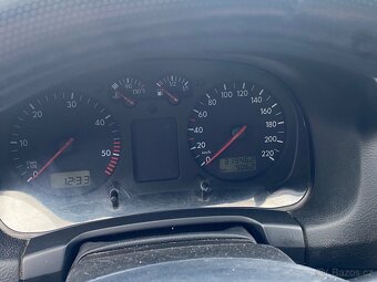 Volkswagen golf IV - 5