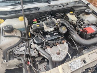 FORD FIESTA 1,3i 1.MAJITEL 81t.km - 5