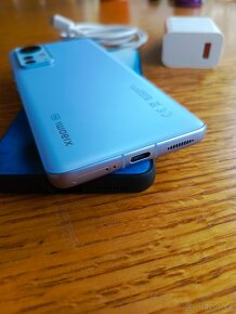 Xiaomi 12 8/128GB modrý - 5