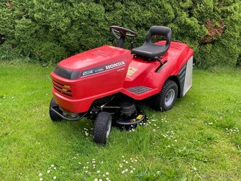 Zahradní traktor Honda - 5