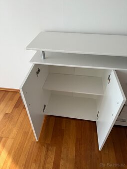Elegantní bílá komoda 175x36x95 - 5