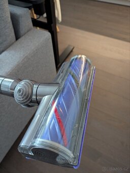 Tyčový vysavač Dyson V11 - 5