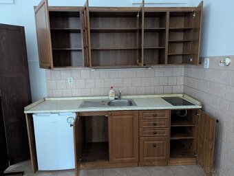 Kuchyňská linka cca 220 cm + lednice BEKO + dvouplotýnka - 5