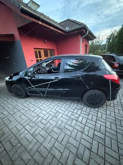 Peugeot 308 2008 - 5