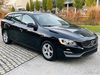 Volvo V60 2.0D3 5VÁLEC MANUÁL LED VÝHŘEV SENZORY - 5