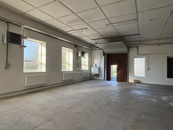 Pronájem skladovací haly u Rokycan s nájezdem na dálnici - 5