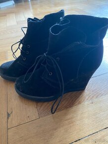 Černé kotníčkové krásné boty vel. 39 - 5