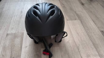 Dětská lyžařská přilba v dobrém stav - 5