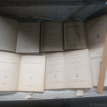 ROMANY A RŮZNÉ KNIHY - 5