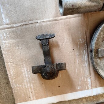 ČZ 175 předvalecna motor díly - 5