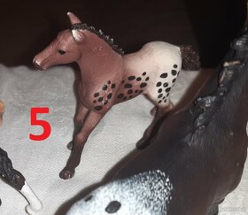6. Koně zn. Schleich, Pintobiánská klisna, Appaloosa hříbě - 5