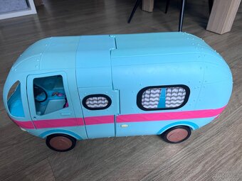 L. O. L. Karavan. - 5