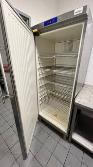 Lednice Liebherrer 600L - 5