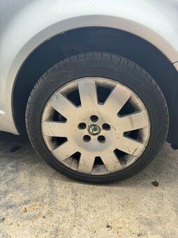 Škoda Superb na Náhradní díly - 5