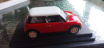 Sberatelske modely aut. - 5