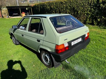 Škoda Favorit r.v. 1990, najeto 33 000 km - 5