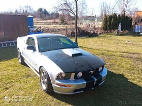 Prodám Ford Mustang 4,6 Benz 8V 224 KW - 5