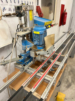 Hettich BLUE MAX 8 vrtací poloautomat - 5