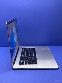 MacBook Pro 15” 2017/16GB RAM/Intel i7/256GB SSD/ Záruka - 5