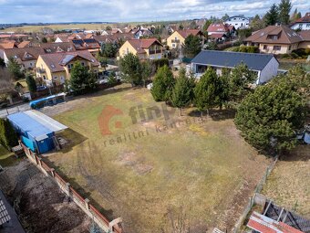 Prodej stavebního pozemku 1230 m2 v Dolních Jirčanech - 5