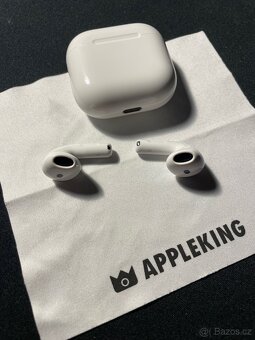 Apple airpods 4 - 5