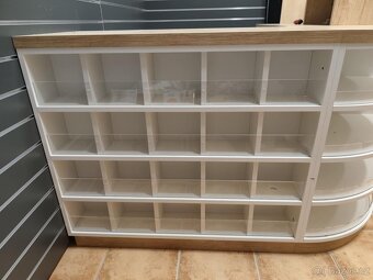 Prodejní pult/recepce - 5