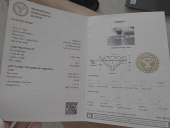 Zásnubní prsten z bílého zlata a s brilianty 0,19 CT - 5