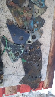 Zetor 25-držáky vzduchového filtru - 5