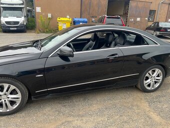 Mercedes Benz 207 E350 CGI - 5