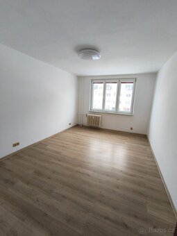 Pronájmu byt v Aši 2+1 - 5